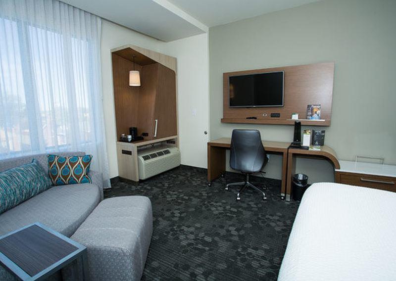 Courtyard By Marriott Lubbock Downtown/University Area Exterior photo