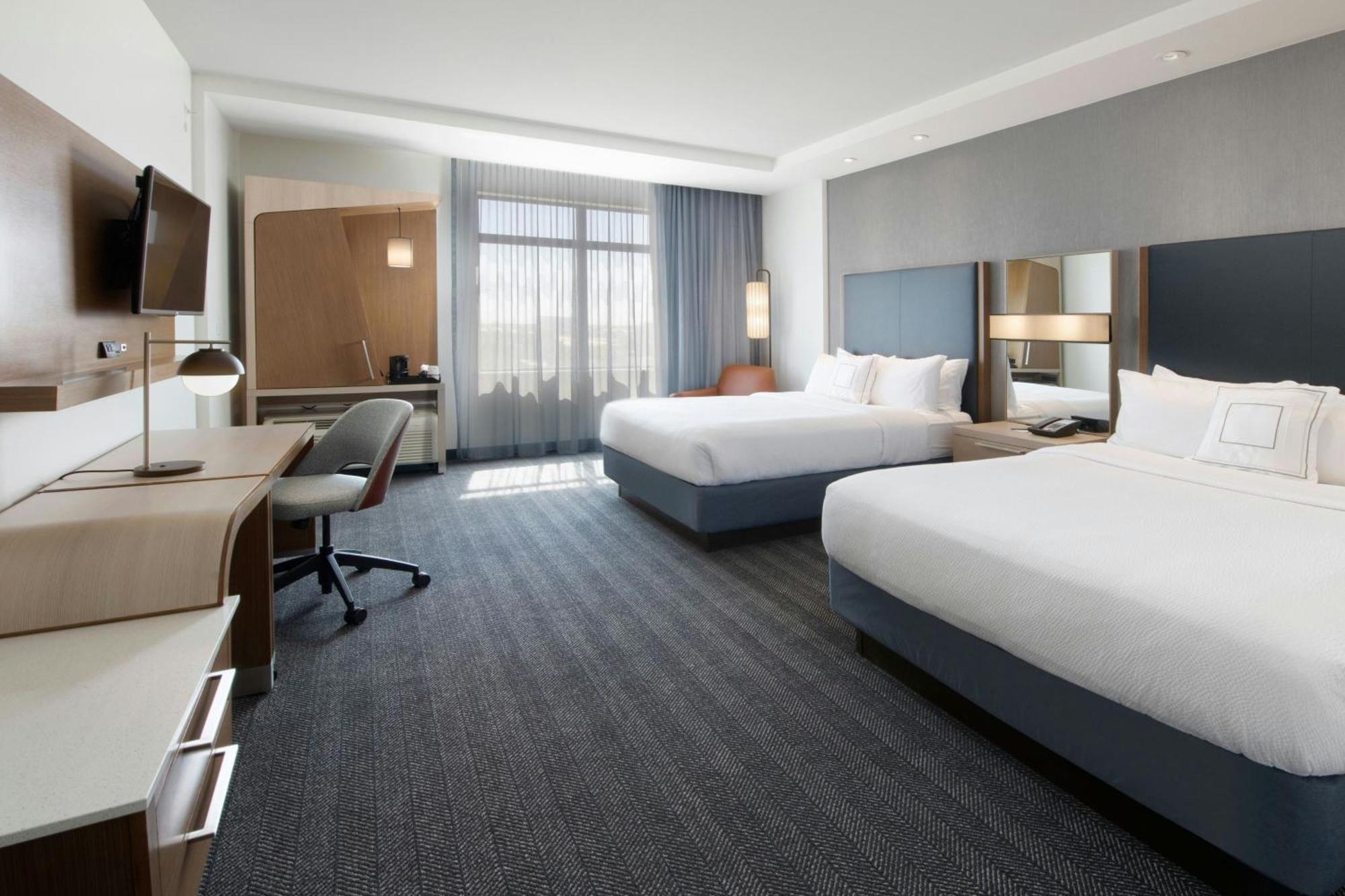 Courtyard By Marriott Lubbock Downtown/University Area Exterior photo